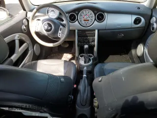 2003 MINI Hardtop с VIN WMWRC33453TJ52080, выставлен на аукционе Copart как лот 53992385 с пробегом 60 622 миль миль и Чистый • Clean title. История ставок и продаж доступна на DreamBid. Изображение 8.