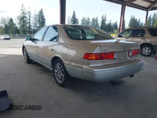 2001 Toyota Camry LE z VIN JT2BF28K110320365, wystawiony jako IAAI lot #41993343 z przebiegiem 211 458 mil mil oraz . Historia ofert i sprzedaży dostępna na DreamBid. Obrazek 3.