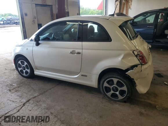 2017 FIAT 500e with VIN 3C3CFFGE9HT525304, listed as a Copart auction lot 61429425 with 33,270 mi miles and Salvage title. Bid and sale history available at DreamBid. Image 2.