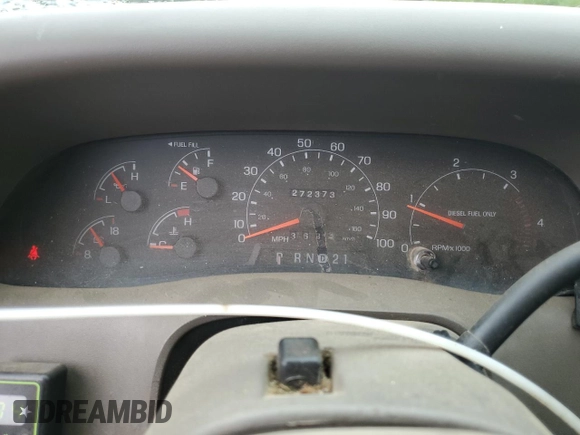 2001 Ford Super Duty F-250 XL with VIN 1FTNX21F81EB37823, listed as a Copart auction lot 50396105 with 272,373 mi miles and Salvage Title. Bid and sale history available at carsss.com. Image 9.
