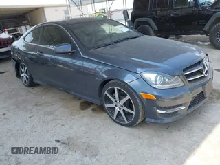 2015 Mercedes-Benz C 250 with VIN WDDGJ4HBXFG390555, listed as a IAAI auction lot 42288436 with 93,665 mi miles and . Bid and sale history available at DreamBid. Image 1.