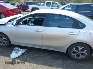 2021 Kia Forte LXS z VIN 3KPF24AD2ME333097, wystawiony jako IAAI lot #42171293 z przebiegiem 29 875 mil mil oraz . Historia ofert i sprzedaży dostępna na DreamBid. Obrazek 15.