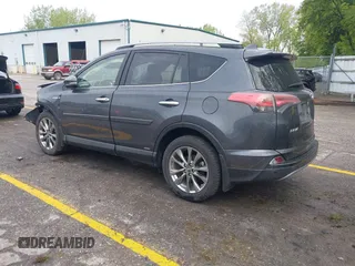 2017 Toyota RAV4 Limited z VIN JTMDJREV0HD077995, wystawiony jako IAAI lot #42318582 z przebiegiem 85 076 mil mil oraz . Historia ofert i sprzedaży dostępna na DreamBid. Obrazek 3.