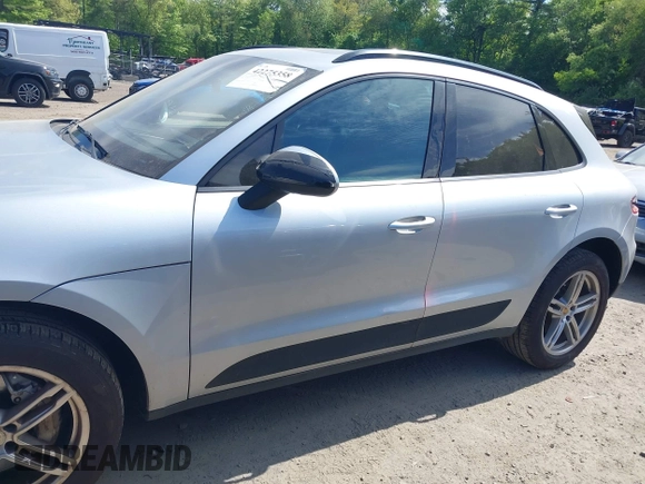 2015 Porsche Macan S z VIN WP1AB2A55FLB59381, wystawiony jako IAAI lot #42275358 z przebiegiem 196 237 mil mil oraz . Historia ofert i sprzedaży dostępna na DreamBid. Obrazek 14.