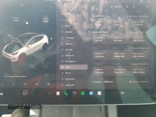 2022 Tesla Model Y Performance z VIN 7SAYGDEF4NF389191, wystawiony jako Copart lot #61443135 z przebiegiem 70 612 mil mil oraz Szkoda całkowita • Salvage title. Historia ofert i sprzedaży dostępna na DreamBid. Obrazek 9.