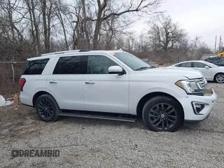 2020 Ford Expedition Limited z VIN 1FMJU1KT8LEB01943, wystawiony jako IAAI lot #41728571 z przebiegiem 84 002 mil mil oraz . Historia ofert i sprzedaży dostępna na DreamBid. Obrazek 13.