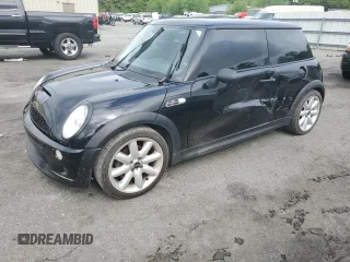 2005 MINI Hardtop S z VIN WMWRE33425TD90436, wystawiony jako Copart lot #57419505 z przebiegiem 171 063 mil mil oraz Szkoda całkowita • Salvage title. Historia ofert i sprzedaży dostępna na DreamBid. Obrazek 1.