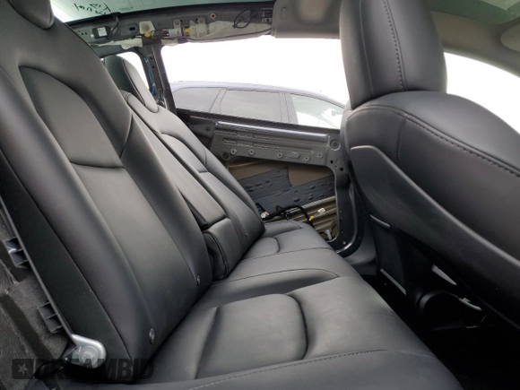 2022 Tesla Model 3 z VIN 5YJ3E1EA0NF375126, wystawiony jako Copart lot #53294925 z przebiegiem 28 318 mil mil oraz Szkoda całkowita • Salvage title. Historia ofert i sprzedaży dostępna na DreamBid. Obrazek 10.