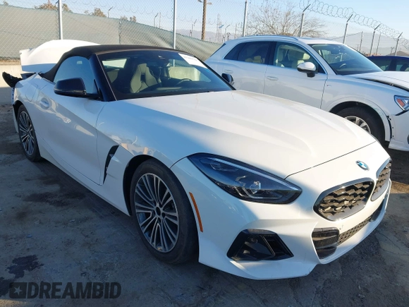 2023 BMW Z4 sDrive30i with VIN WBAHF3C00PWY17214, listed as a IAAI auction lot 41289705 with 3,412 mi miles. Bid and sale history available at carsss.com. Image 1.