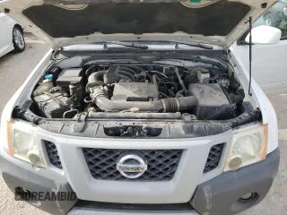 2010 Nissan Xterra SE z VIN 5N1AN0NW5AC503554, wystawiony jako Copart lot #85569334 z przebiegiem 228 072 mil mil oraz Czysty tytuł • Clean title. Historia ofert i sprzedaży dostępna na DreamBid. Obrazek 11.