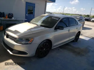 2011 Volkswagen Jetta SE with VIN 3VWDX7AJXBM319612, listed as a Copart auction lot 66919555 with 160,799 mi miles and Clean title. Bid and sale history available at DreamBid. Image 1.