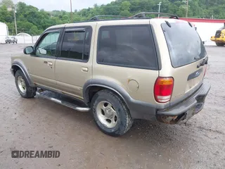 2000 Ford Explorer XLT z VIN 1FMZU83P1YZC35657, wystawiony jako IAAI lot #42278366 z przebiegiem Nie podano mil oraz . Historia ofert i sprzedaży dostępna na DreamBid. Obrazek 3.