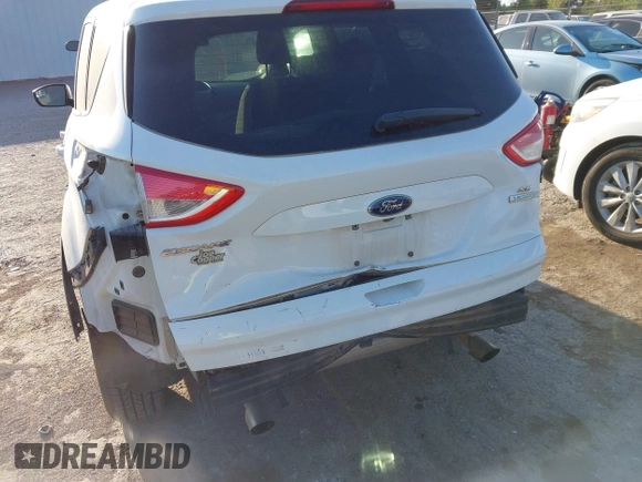 2016 Ford Escape SE with VIN 1FMCU0GX6GUB62475, listed as a IAAI auction lot 42006621 with 189,757 mi miles and . Bid and sale history available at carsss.com. Image 6.