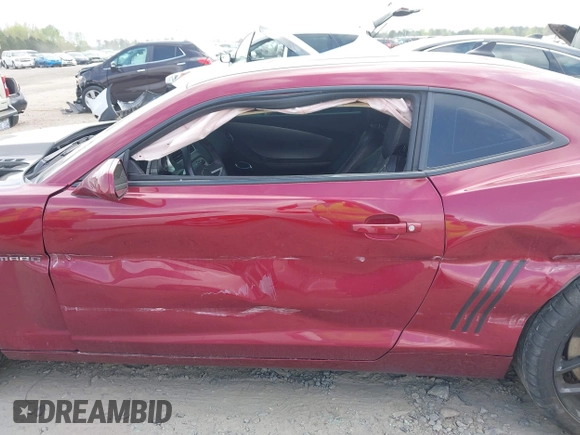 2010 Chevrolet Camaro 2SS z VIN 2G1FK1EJ4A9226280, wystawiony jako IAAI lot #41948102 z przebiegiem 72 619 mil mil oraz . Historia ofert i sprzedaży dostępna na DreamBid. Obrazek 14.