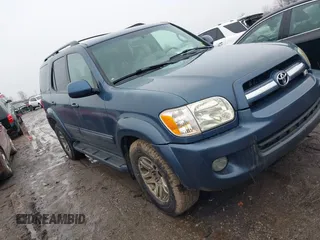 2006 Toyota Sequoia SR5 with VIN 5TDBT44A26S260206, listed as a IAAI auction lot 41658833 with 206,578 mi miles and . Bid and sale history available at DreamBid. Image 1.