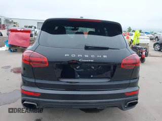 2016 Porsche Cayenne z VIN WP1AA2A29GLA00762, wystawiony jako IAAI lot #41963152 z przebiegiem 60 503 mil mil oraz . Historia ofert i sprzedaży dostępna na DreamBid. Obrazek 17.
