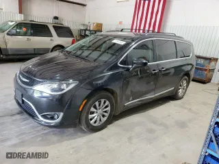 2017 Chrysler Pacifica Touring-L with VIN 2C4RC1BG6HR535544, listed as a Copart auction lot 51951545 with 201,650 mi miles and Salvage Title. Bid and sale history available at carsss.com. Image 1.