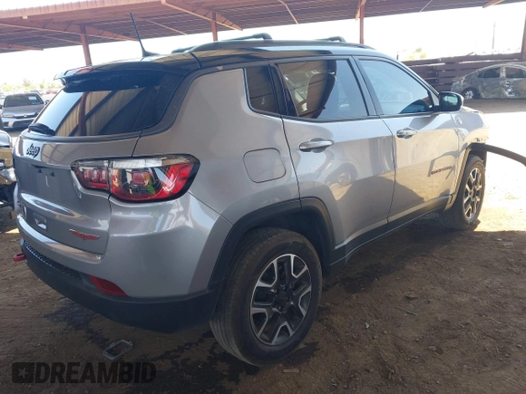 2019 Jeep Compass Trailhawk z VIN 3C4NJDDB1KT812953, wystawiony jako IAAI lot #42178451 z przebiegiem 76 269 mil mil oraz . Historia ofert i sprzedaży dostępna na DreamBid. Obrazek 4.