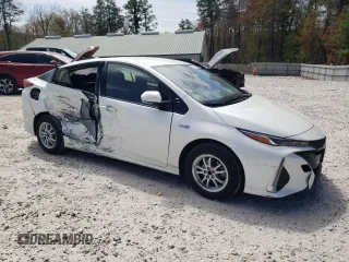 2017 Toyota Prius Plus with VIN JTDKARFP1H3005684, listed as a Copart auction lot 55141105 with 36,379 mi miles and Salvage Title. Bid and sale history available at DreamBid. Image 4.