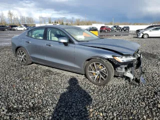 2019 Volvo S60 Momentum with VIN 7JRA22TK5KG015807, listed as a Copart auction lot 49497705 with 50,693 mi miles and Salvage Title. Bid and sale history available at carsss.com. Image 4.