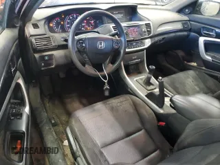 2013 Honda Accord EX z VIN 1HGCT1A70DA012902, wystawiony jako Copart lot #50339055 z przebiegiem 300 017 mil mil oraz Tytuł czysty. Historia ofert i sprzedaży dostępna na DreamBid. Obrazek 8.