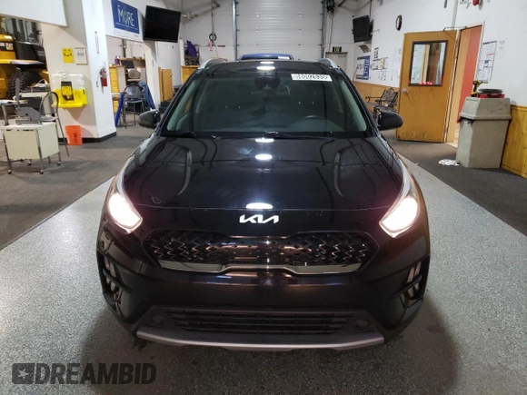 2022 Kia Niro LX with VIN KNDCB3LCXN5547575, listed as a Copart auction lot 88002635 with 77,695 mi miles and Clean Title. Bid and sale history available at carsss.com. Image 5.