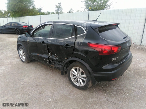 2018 Nissan Rogue Sport S with VIN JN1BJ1CP3JW501194, listed as a IAAI auction lot 40019503 with 63,929 mi miles. Bid and sale history available at carsss.com. Image 3.