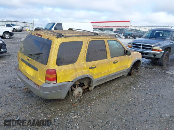 2002 Ford Escape XLT Choice with VIN 1FMYU04172KD51243, listed as a IAAI auction lot 41542965 with Not Provided miles. Bid and sale history available at carsss.com. Image 4.