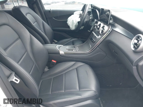 2020 Mercedes-Benz GLC with VIN W1N0G8DB6LF801516, listed as a IAAI auction lot 41902240 with 67,119 mi miles. Bid and sale history available at carsss.com. Image 5.