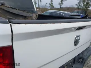 2018 Ram 2500 Tradesman with VIN 3C6UR4CJ5JG313018, listed as a IAAI auction lot 41757482 with 189,507 mi miles. Bid and sale history available at carsss.com. Image 19.