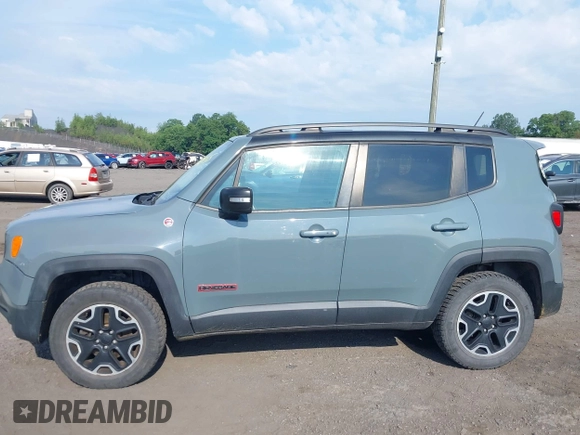 2016 Jeep Renegade Trailhawk z VIN ZACCJBCT8GPC66771, wystawiony jako IAAI lot #42666893 z przebiegiem 69 989 mil mil oraz . Historia ofert i sprzedaży dostępna na DreamBid. Obrazek 14.