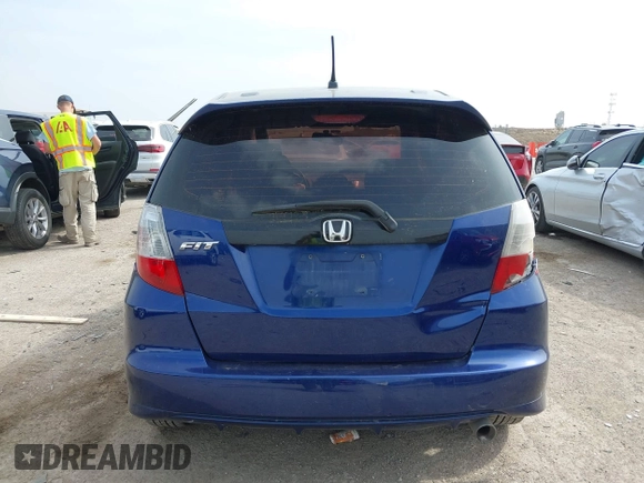 2013 Honda Fit Sport with VIN JHMGE8H54DC027896, listed as a IAAI auction lot 41933061 with 137,696 mi miles. Bid and sale history available at carsss.com. Image 16.