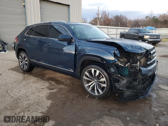 2021 Volkswagen Atlas SEL Premium R-Line with VIN 1V2FE2CA8MC238600, listed as a Copart auction lot 84416164 with 41,719 mi miles and Salvage title. Bid and sale history available at DreamBid. Image 4.
