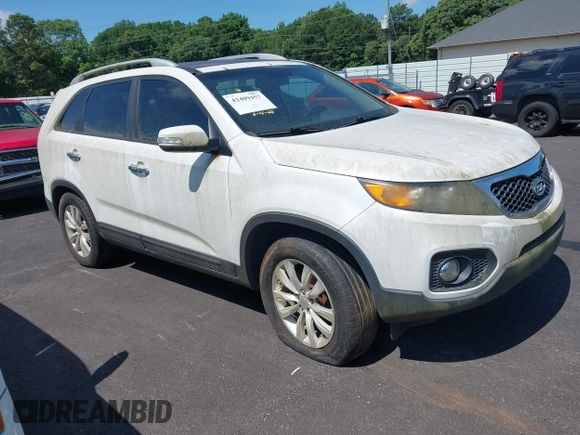 2011 Kia Sorento EX z VIN 5XYKU4A23BG041627, wystawiony jako IAAI lot #42409457 z przebiegiem Nie podano mil oraz . Historia ofert i sprzedaży dostępna na DreamBid. Obrazek 1.
