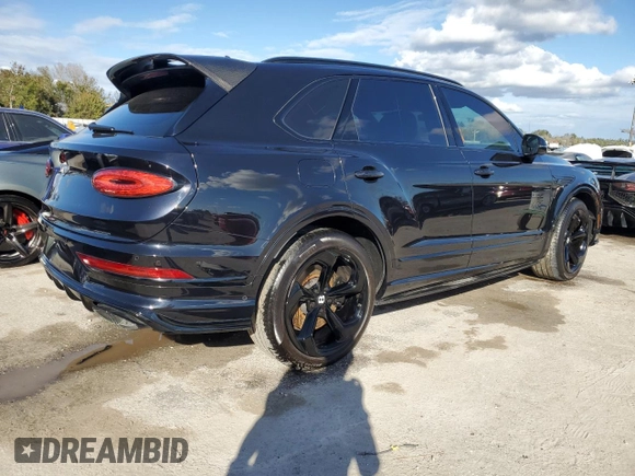 2022 Bentley Bentayga V8 z VIN SJAAM2ZV9NC013534, wystawiony jako Copart lot #74924334 z przebiegiem 10 200 mil mil oraz Nie do naprawy • Non repairable. Historia ofert i sprzedaży dostępna na DreamBid. Obrazek 3.