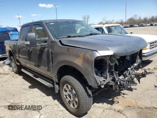 2023 Ford F-250 XL z VIN 1FT7W2BN6PEC14943, wystawiony jako Copart lot #52540055 z przebiegiem 15 451 mil mil oraz Szkoda całkowita • Salvage title. Historia ofert i sprzedaży dostępna na DreamBid. Obrazek 4.