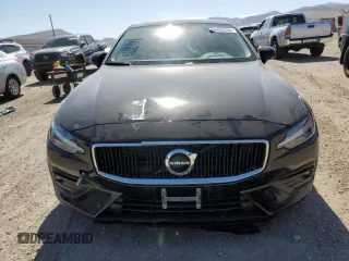 2021 Volvo S60 Momentum with VIN 7JR102FK7MG102337, listed as a Copart auction lot 58465294 with 9,971 mi miles and Salvage Title. Bid and sale history available at carsss.com. Image 5.