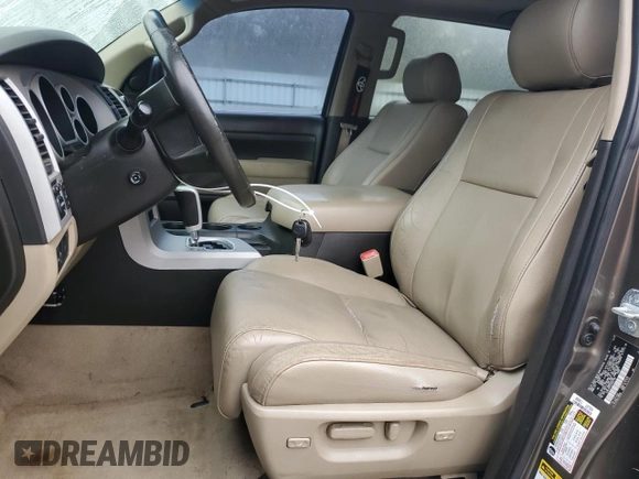 2007 Toyota Tundra Limited z VIN 5TBEV58137S457418, wystawiony jako Copart lot #77690584 z przebiegiem 233 237 mil mil oraz Szkoda całkowita • Salvage title. Historia ofert i sprzedaży dostępna na DreamBid. Obrazek 7.
