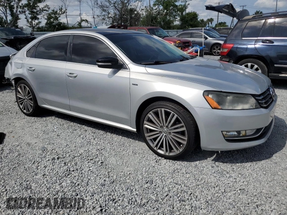 2015 Volkswagen Passat SE с VIN 1VWBS7A38FC084903, выставлен на аукционе Copart как лот 56163075 с пробегом 101 806 миль миль и Списание • Salvage title. История ставок и продаж доступна на DreamBid. Изображение 4.