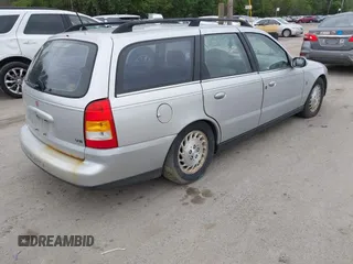 2001 Saturn LW z VIN 1G8JW84R51Y509590, wystawiony jako IAAI lot #42498992 z przebiegiem 123 436 mil mil oraz . Historia ofert i sprzedaży dostępna na DreamBid. Obrazek 4.