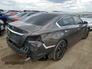 2015 Nissan Altima SL with VIN 1N4AL3AP3FN912065, listed as a Copart auction lot 49301075 with 179,522 mi miles and Salvage Title. Bid and sale history available at DreamBid. Image 3.