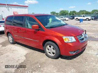 2008 Dodge Grand Caravan SXT z VIN 2D8HN54P28R816395, wystawiony jako IAAI lot #42213091 z przebiegiem 306 570 mil mil oraz . Historia ofert i sprzedaży dostępna na DreamBid. Obrazek 1.