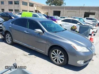2012 Lexus ES 330 z VIN JTHBK1EG9C2479637, wystawiony jako IAAI lot #42297261 z przebiegiem 87 728 mil mil oraz . Historia ofert i sprzedaży dostępna na DreamBid. Obrazek 1.