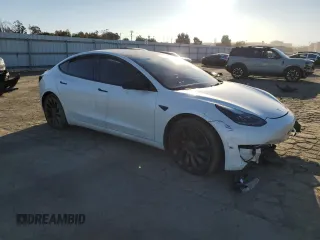 2023 Tesla Model 3 Performance z VIN 5YJ3E1EC3PF556807, wystawiony jako Copart lot #46990175 z przebiegiem Nie podano mil oraz Nie do naprawy • Non repairable. Historia ofert i sprzedaży dostępna na DreamBid. Obrazek 4.