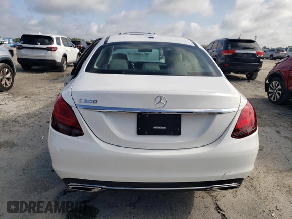 2021 Mercedes-Benz C 300 z VIN W1KWF8DB2MR631388, wystawiony jako Copart lot #59914035 z przebiegiem 45 794 mil mil oraz Szkoda całkowita • Salvage title. Historia ofert i sprzedaży dostępna na DreamBid. Obrazek 6.