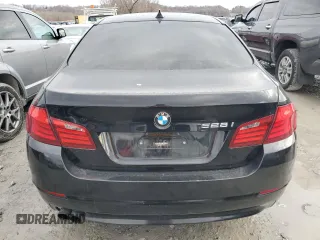 2012 BMW 5 Series 528i xDrive with VIN WBAXH5C55CC595066, listed as a Copart auction lot 46647335 with 124,330 mi miles and Salvage Title. Bid and sale history available at DreamBid. Image 6.