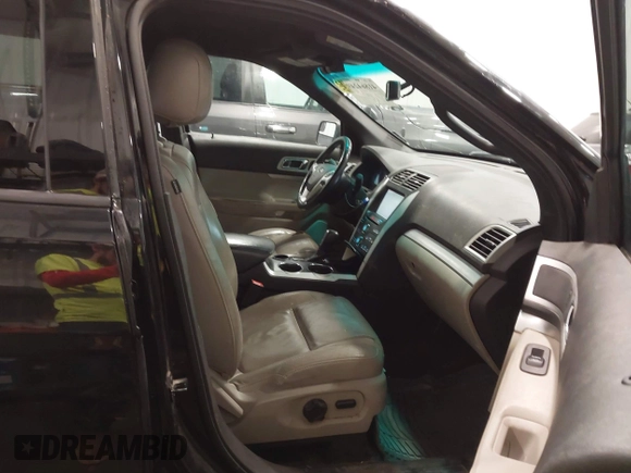 2013 Ford Explorer XLT with VIN 1FM5K7D83DGA07784, listed as a IAAI auction lot 41864249 with 324,305 mi miles and . Bid and sale history available at DreamBid. Image 5.