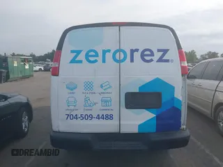 2018 Chevrolet Express Cargo z VIN 1GCZGHFG3J1343855, wystawiony jako IAAI lot #39483464 z przebiegiem 102 343 mil mil oraz . Historia ofert i sprzedaży dostępna na DreamBid. Obrazek 16.