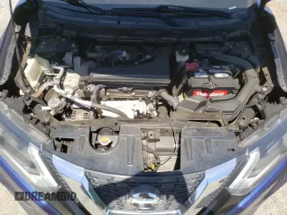 2017 Nissan Rogue SV z VIN 5N1AT2MV3HC818888, wystawiony jako Copart lot #54905115 z przebiegiem 140 003 mil mil oraz Czysty tytuł • Clean title. Historia ofert i sprzedaży dostępna na DreamBid. Obrazek 12.