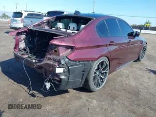 2019 BMW M5 z VIN WBSJF0C55KB284980, wystawiony jako IAAI lot #39406520 z przebiegiem 24 919 mil mil oraz . Historia ofert i sprzedaży dostępna na DreamBid. Obrazek 4.